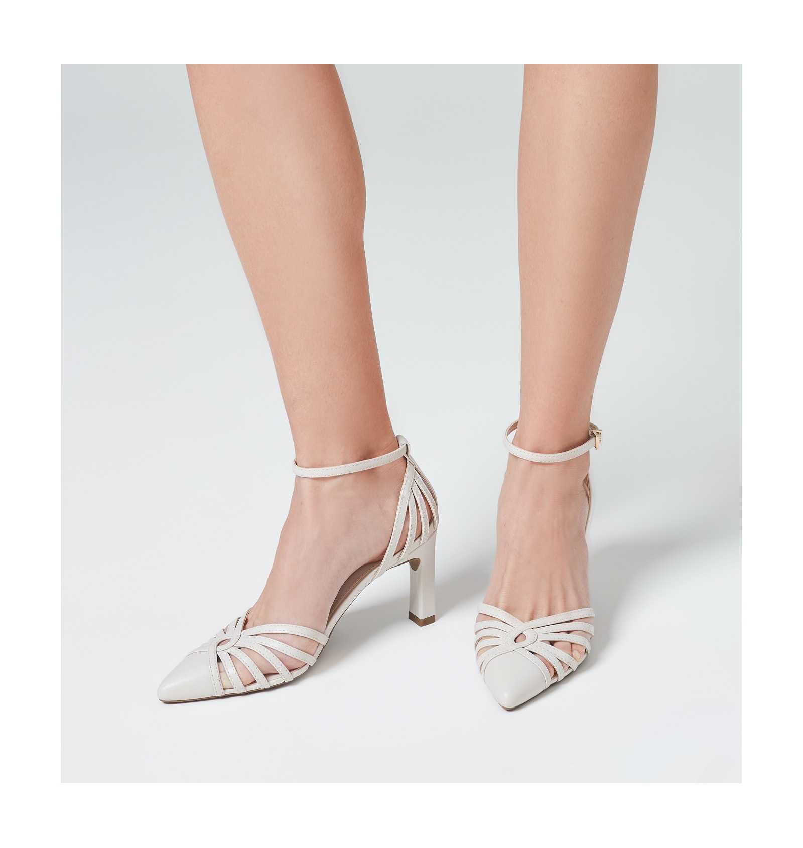 Scarpin Couro Off White