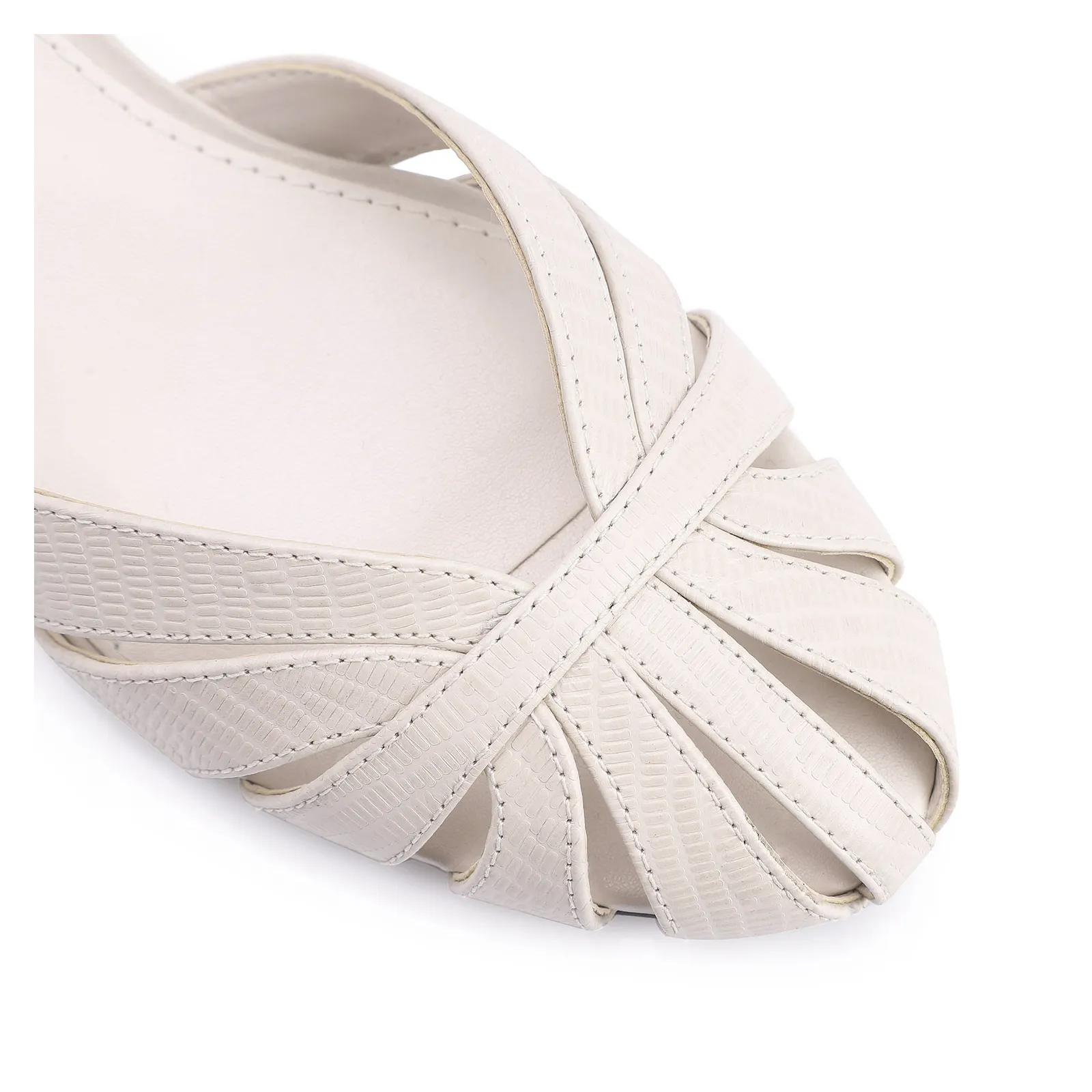 Scarpin Couro Off White