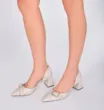 Scarpin Couro Off White - imagem 2