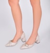 Scarpin Couro Off White - imagem 2