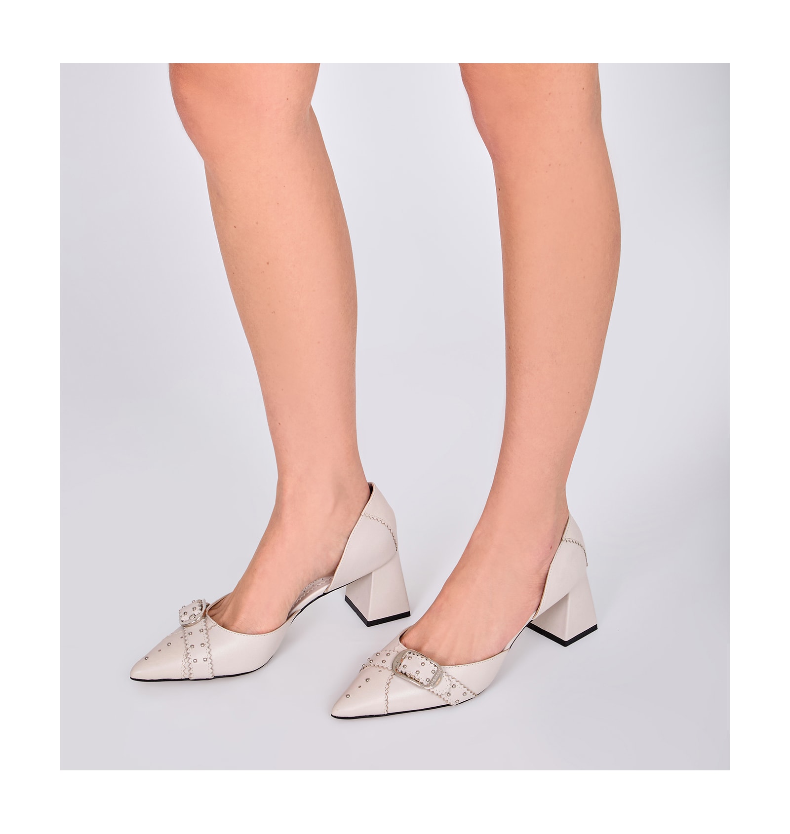 Scarpin Couro Off White