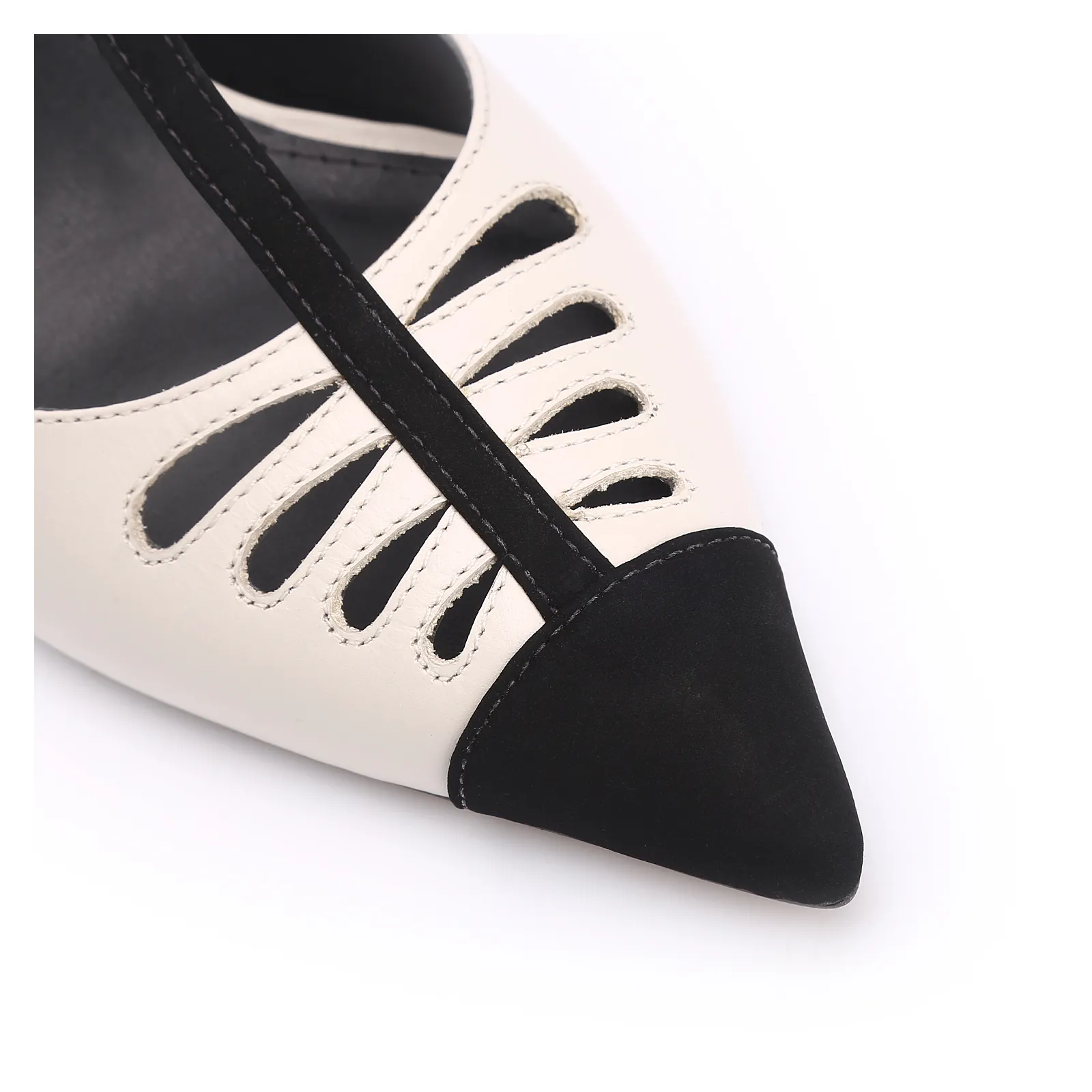 Scarpin Couro Off White/Alt Nobuck Preto
