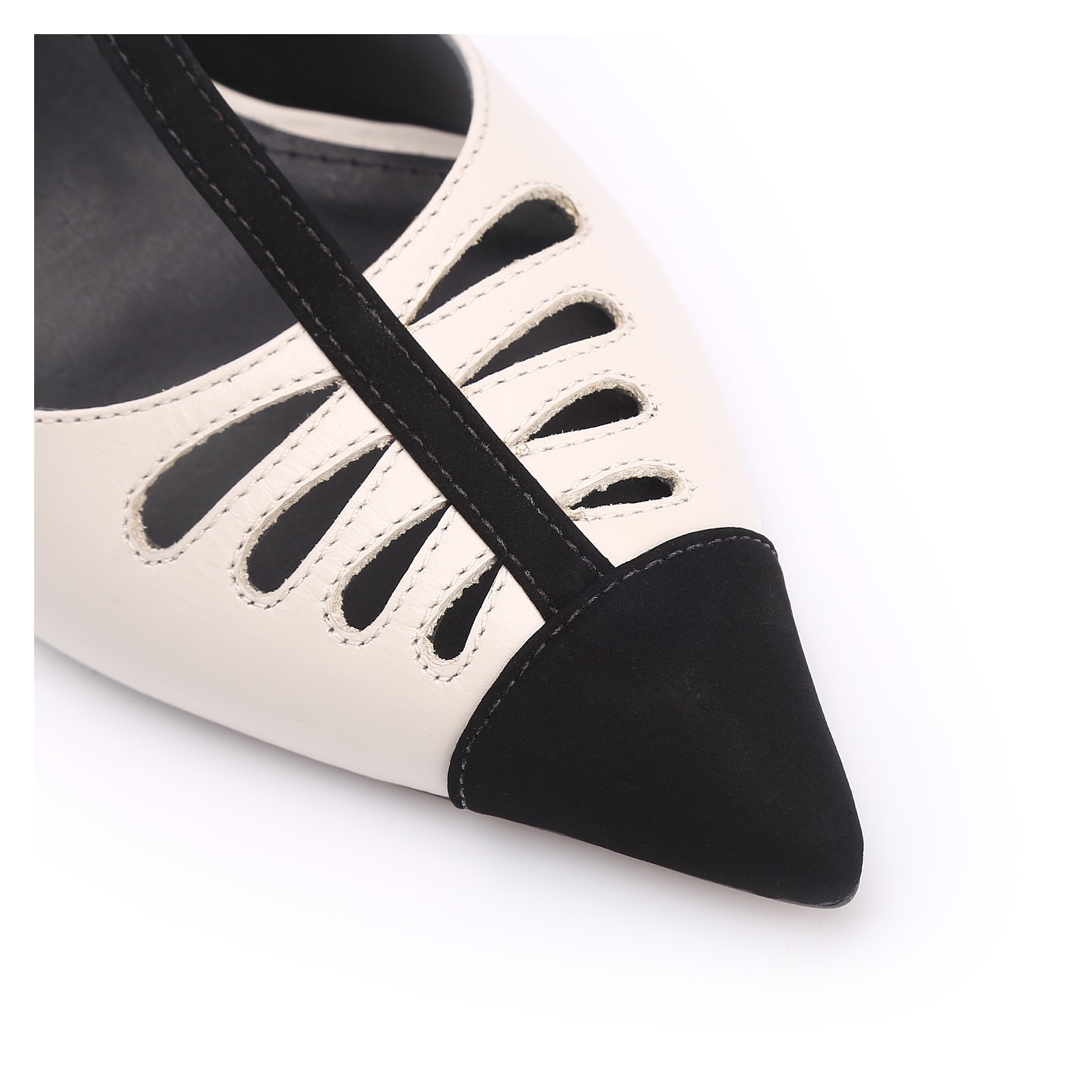 Scarpin Couro Off White/Alt Nobuck Preto