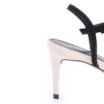 Scarpin Couro Off White/Alt Nobuck Preto - imagem 7