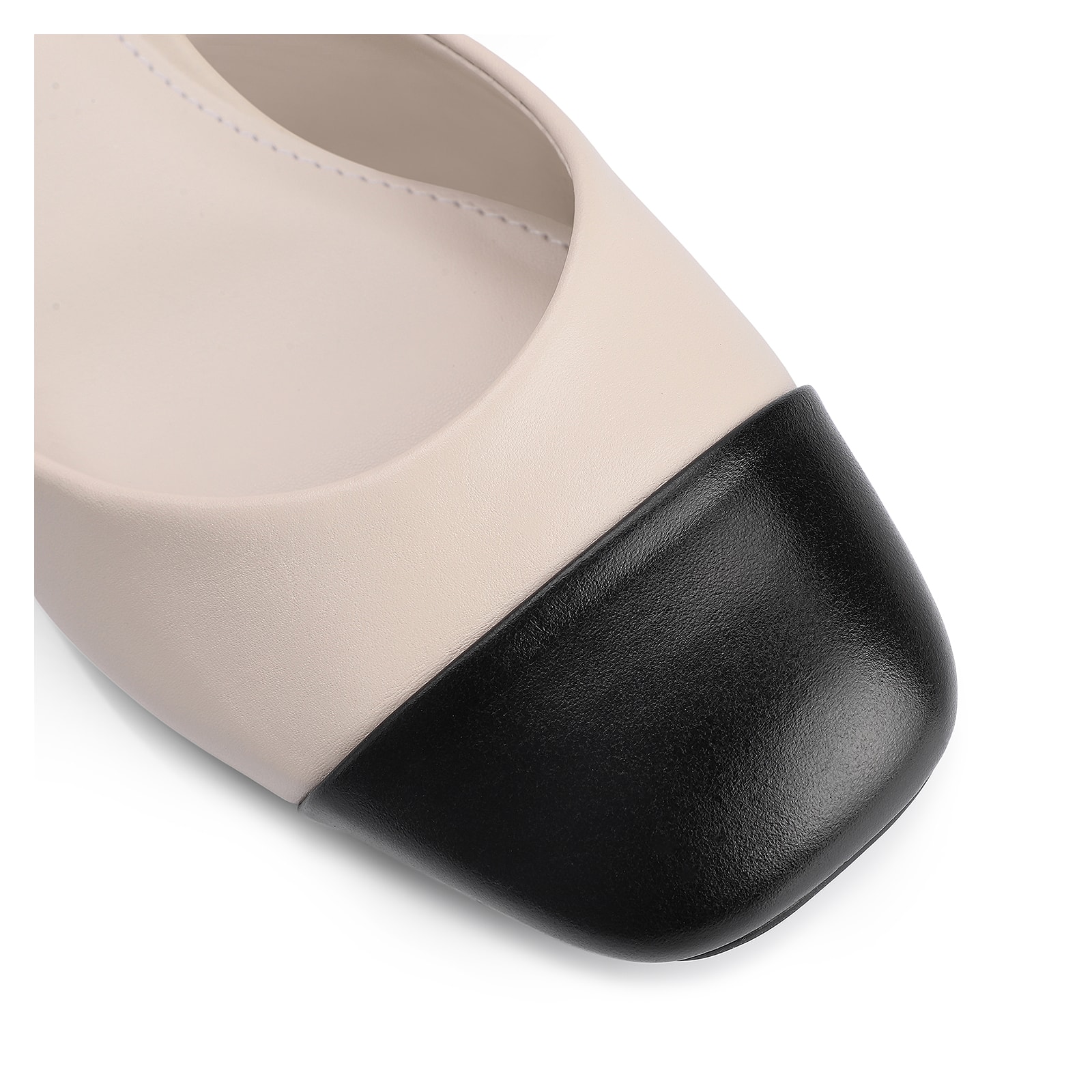 Scarpin Couro Off White/Preto