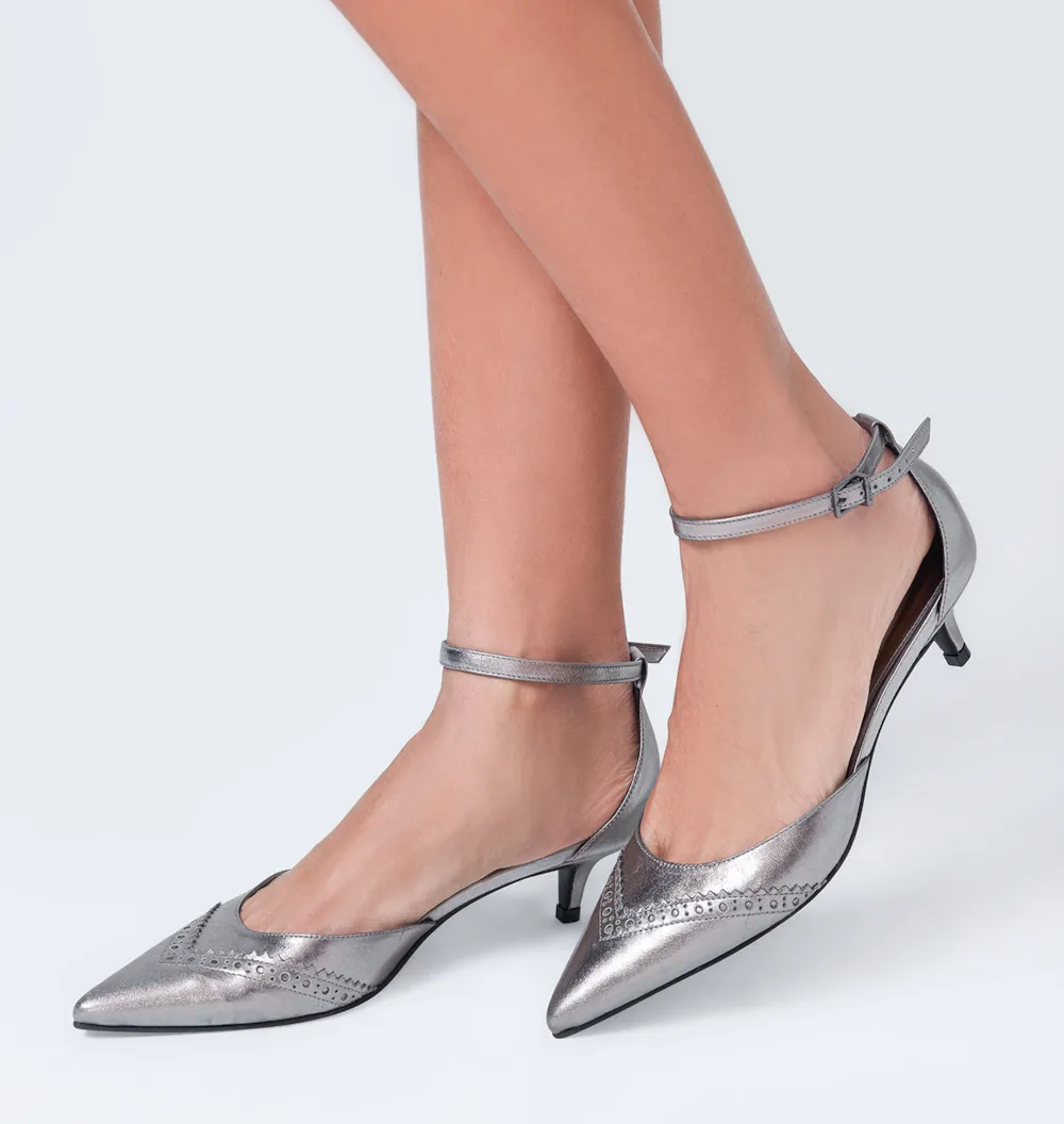 Scarpin Couro Prata - imagem 2