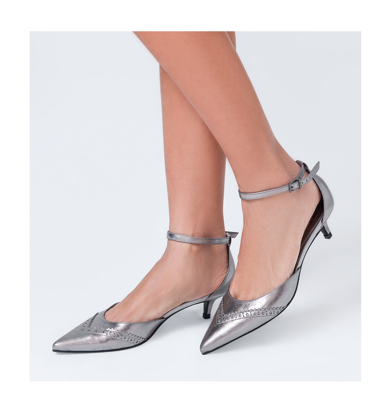 Scarpin Couro Prata