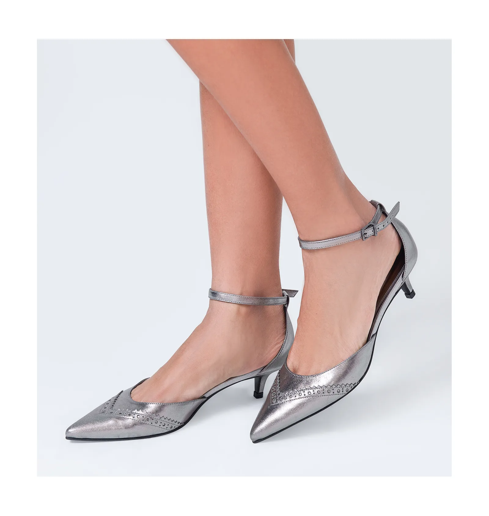Scarpin Couro Prata
