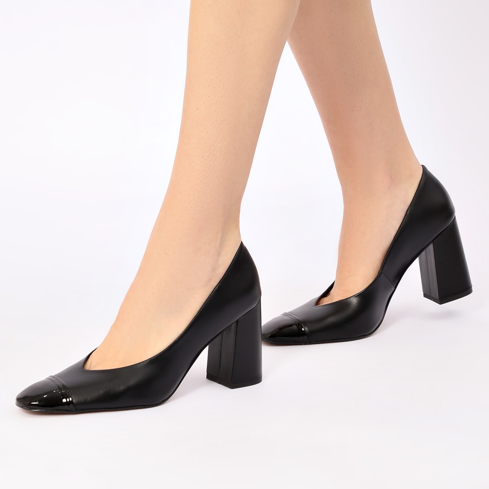 Scarpin Couro Preto/Alt Verniz Preto