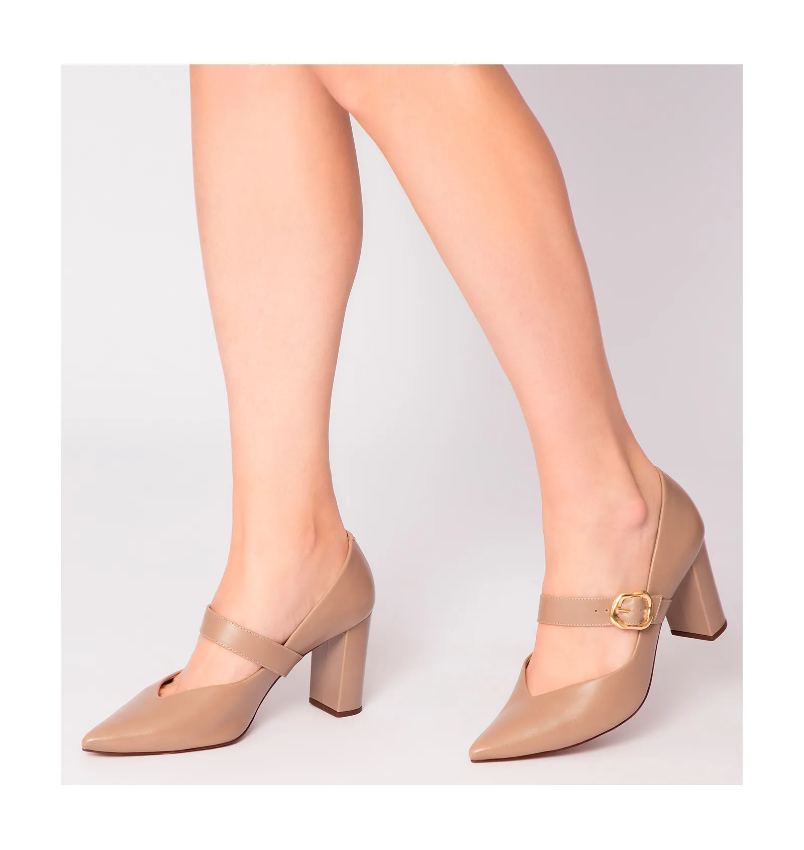 Scarpin Fivela Couro Bege