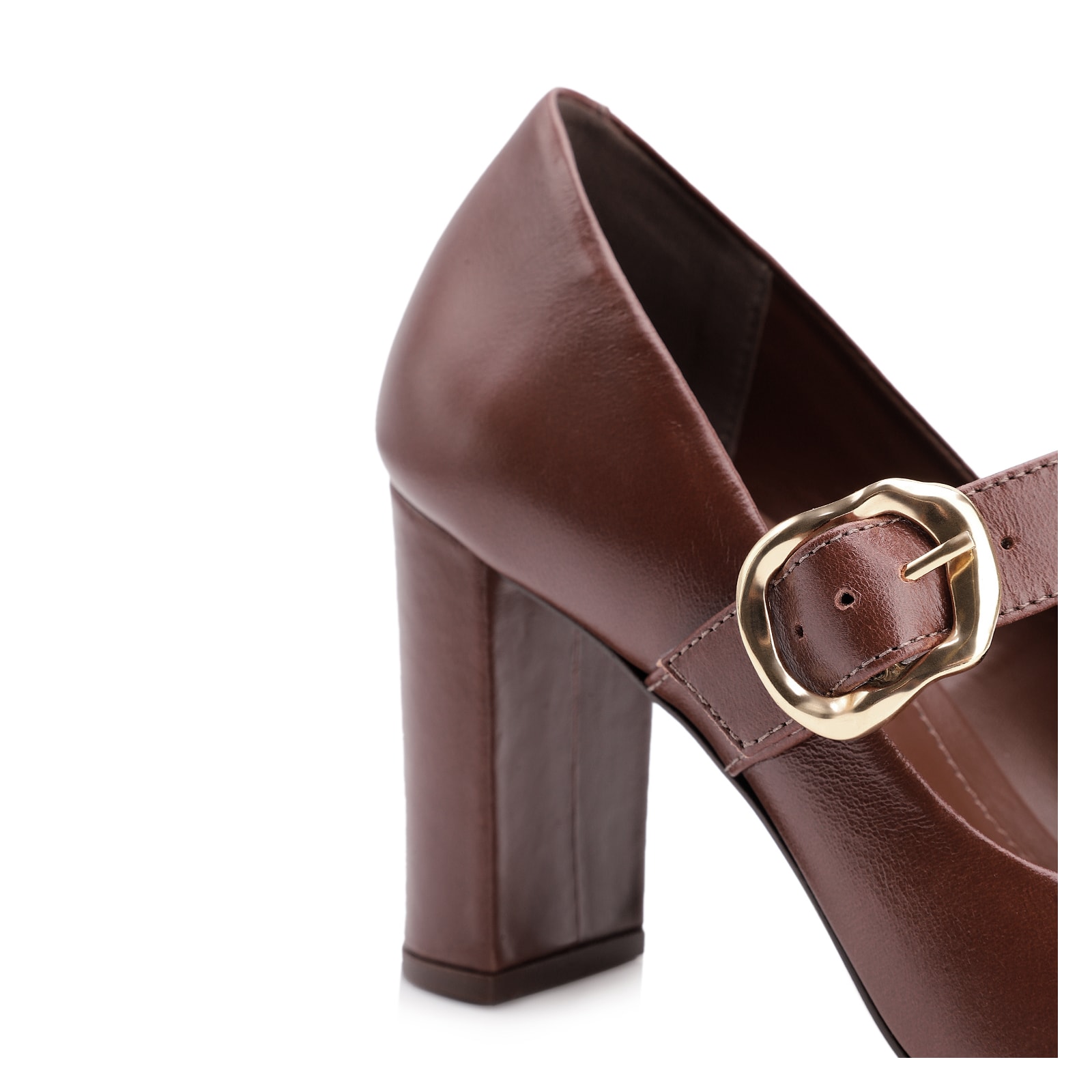 Scarpin Fivela Couro Marrom
