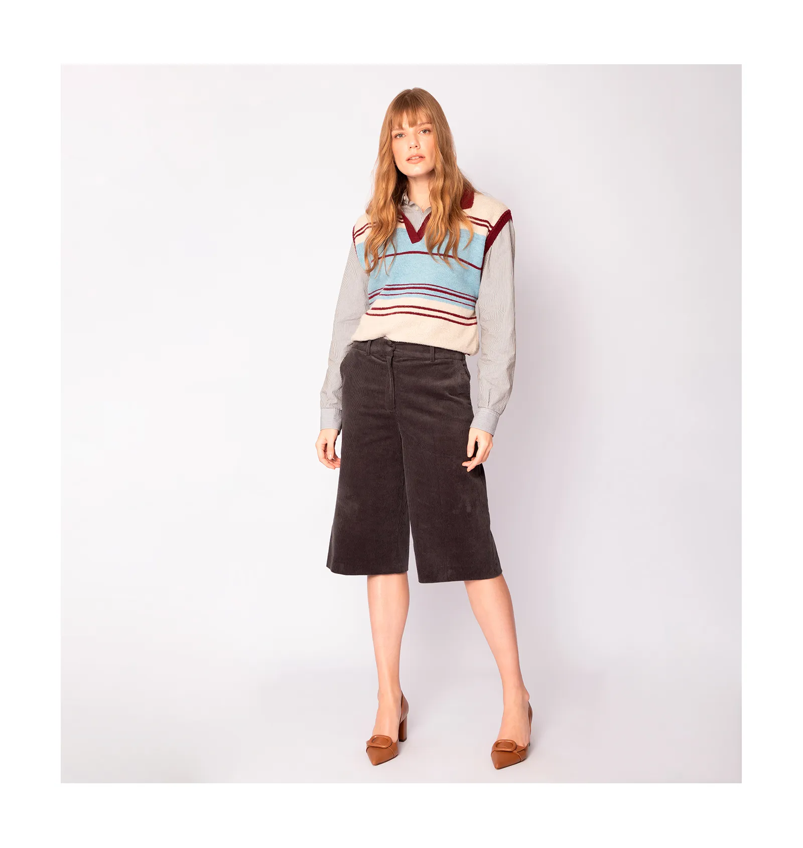Scarpin Fivela Couro Marrom