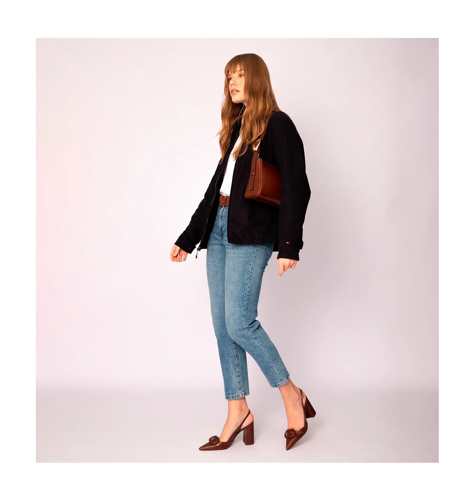 Scarpin Fivela Couro Marrom