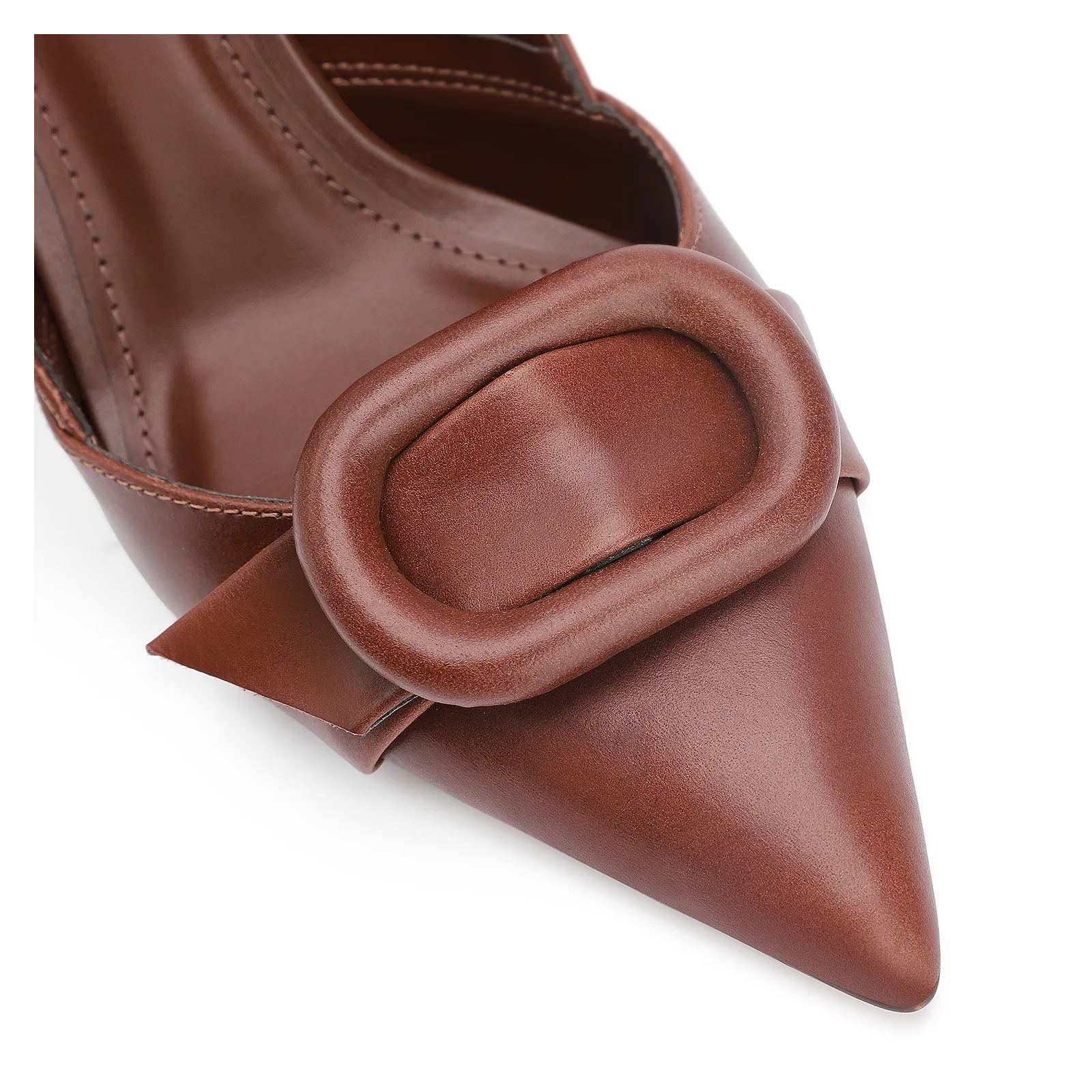 Scarpin Fivela Couro Marrom