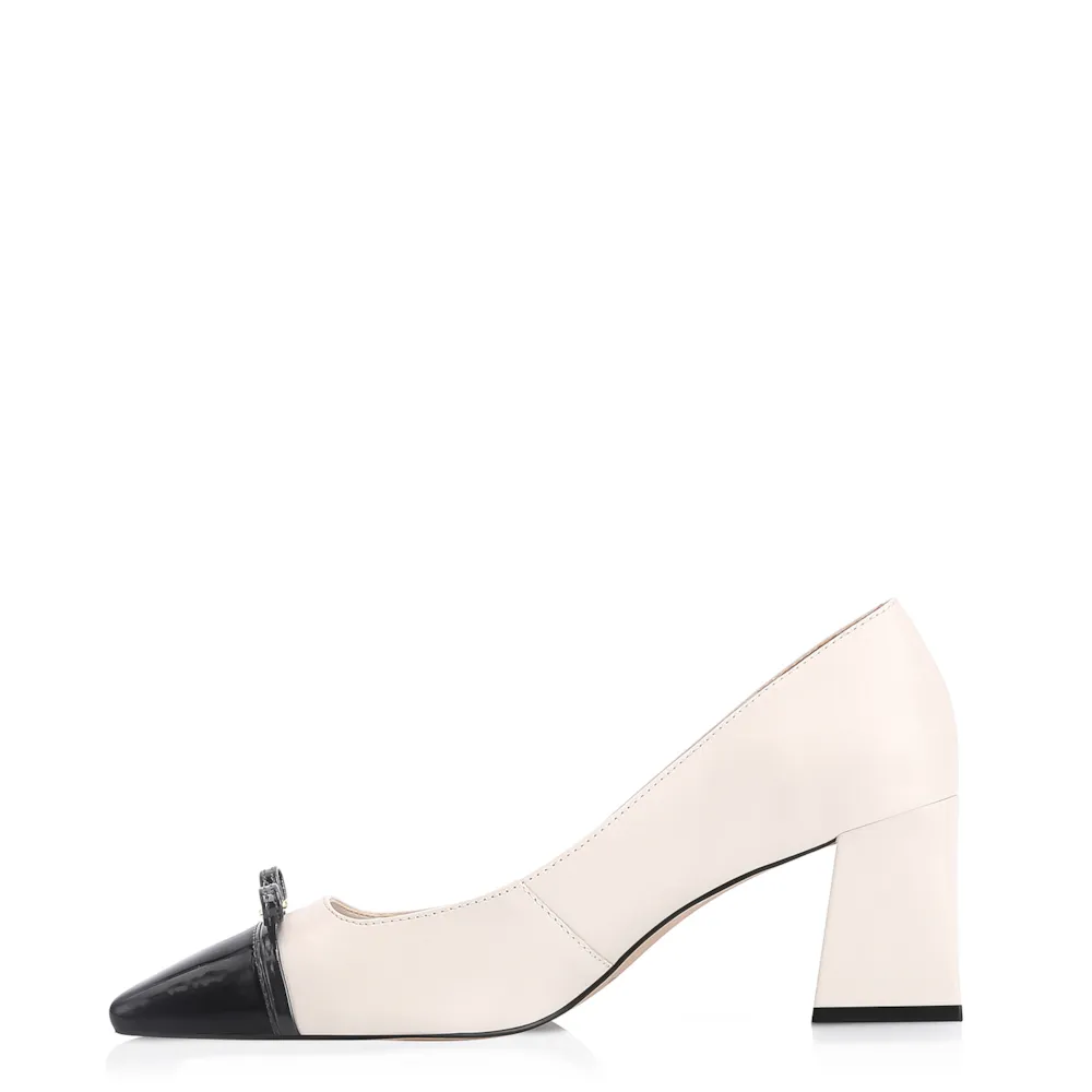 Scarpin Laço Couro Off White/Verniz Preto - imagem 4