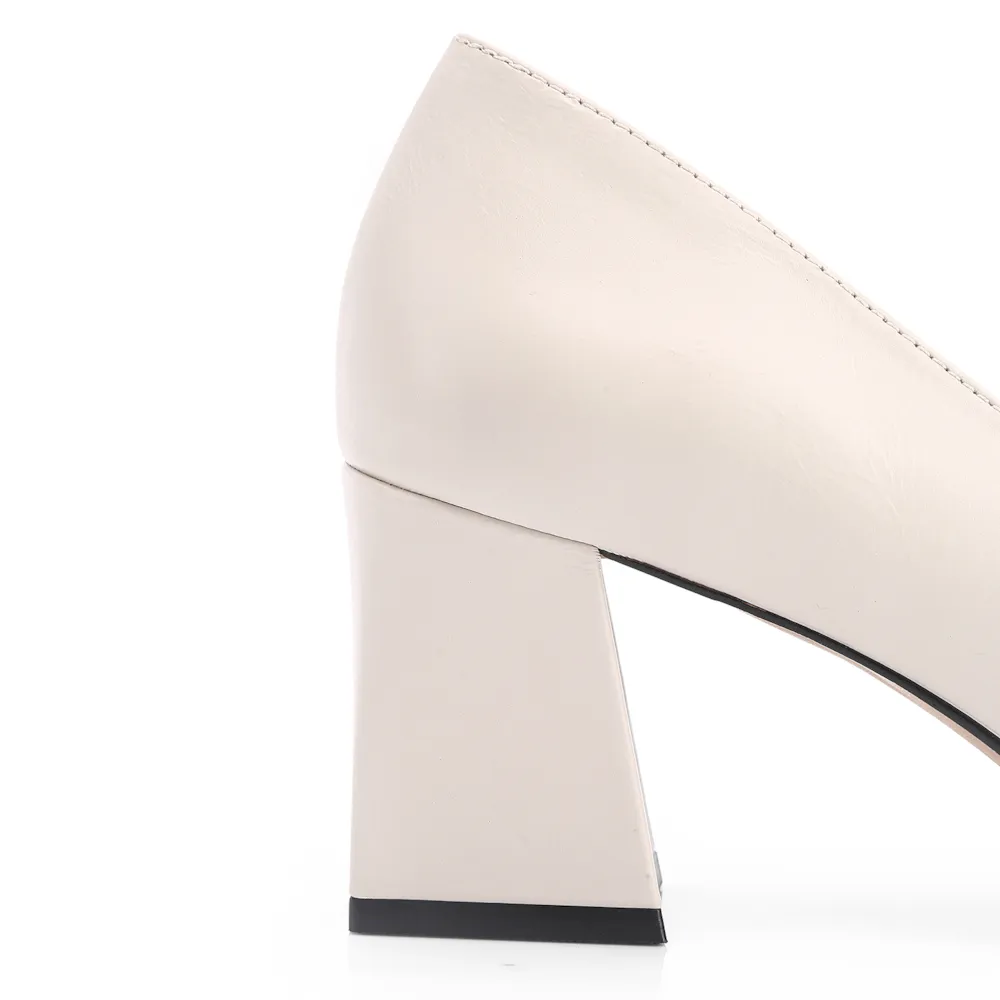 Scarpin Laço Couro Off White/Verniz Preto - imagem 7