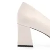 Scarpin Laço Couro Off White/Verniz Preto - imagem 7