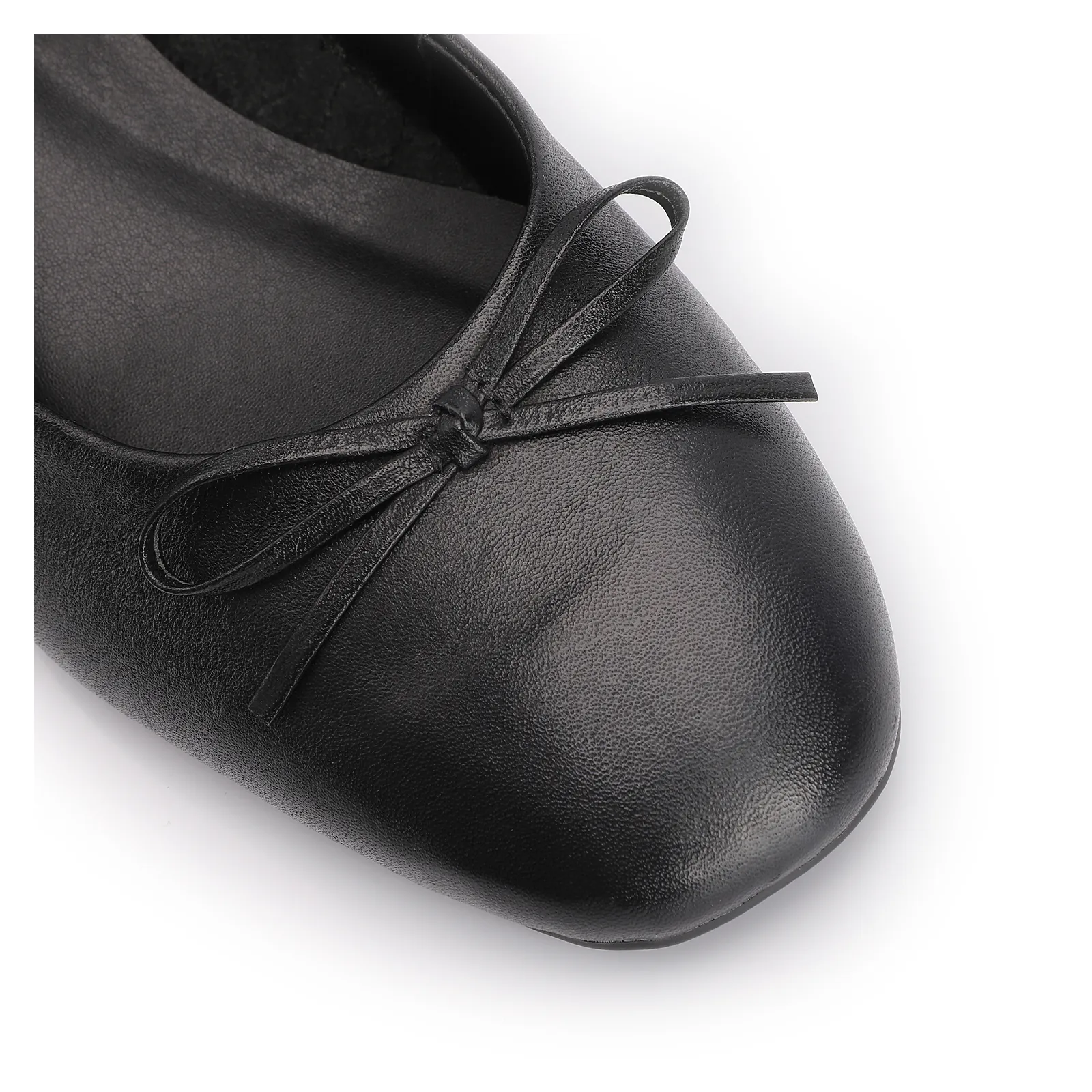 Scarpin Laço Couro Preto