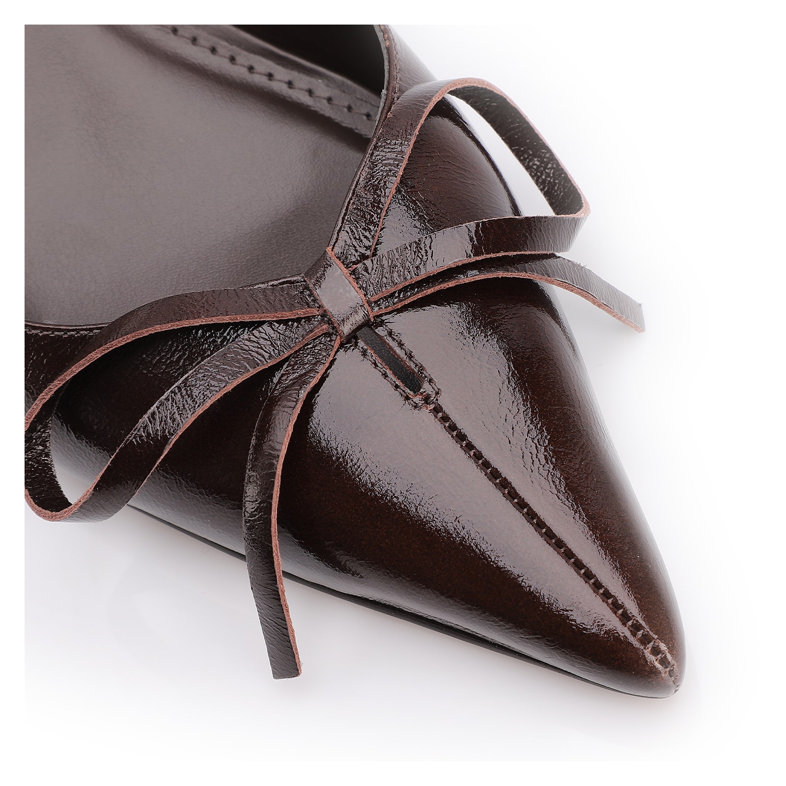 Scarpin Marrom Escuro Salto Baixo Couro Slingback Maxi Laço