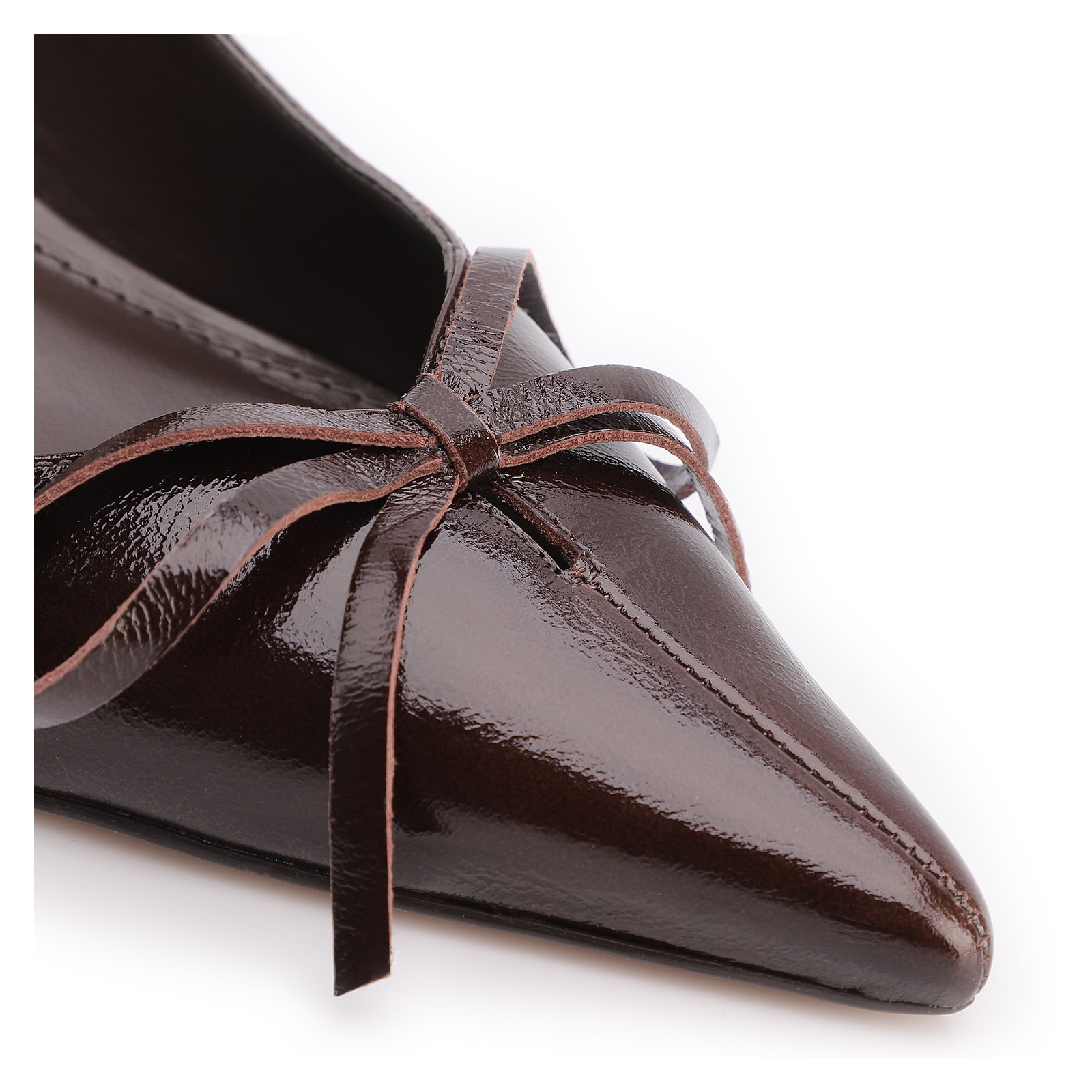 Scarpin Marrom Escuro Salto Baixo Couro Slingback Maxi Laço
