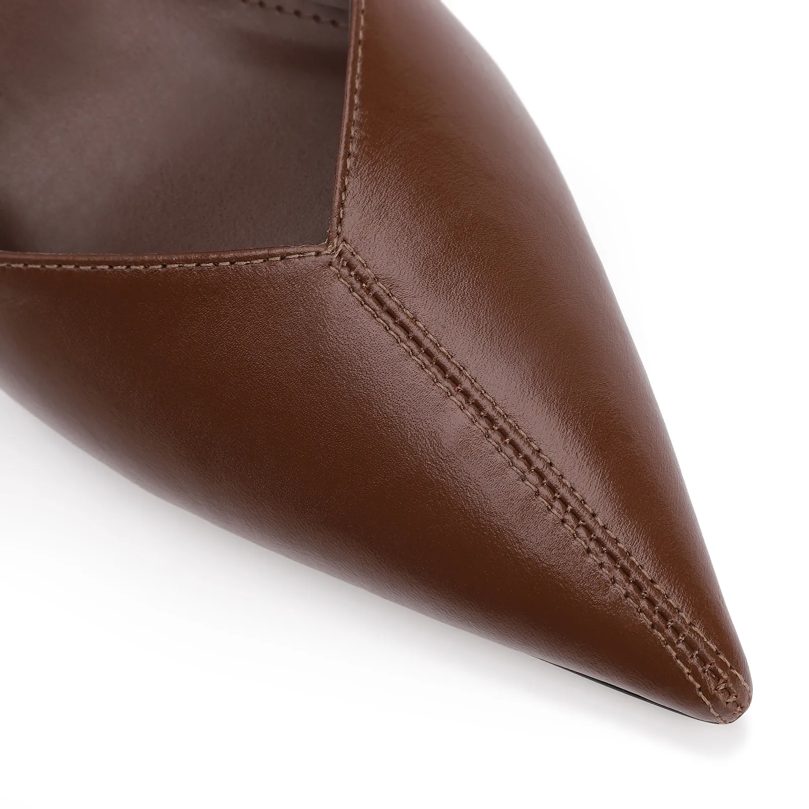 Scarpin Marrom Salto Baixo Fino Couro Slingback
