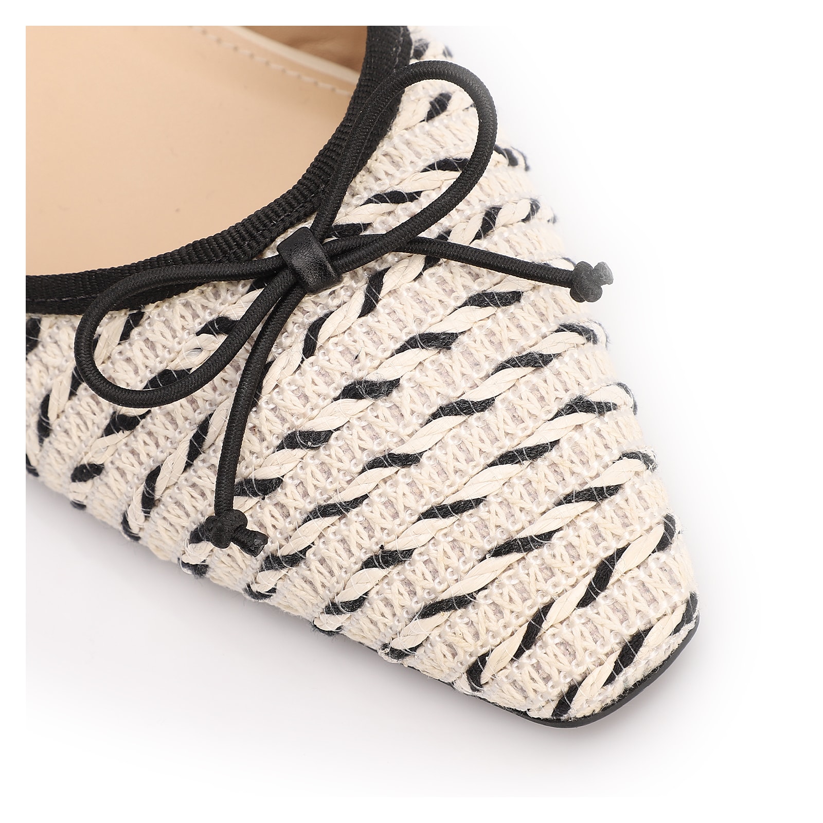 Scarpin Off White Salto Bloco Baixo Alt Ráfia Slingback Bicolor Laço