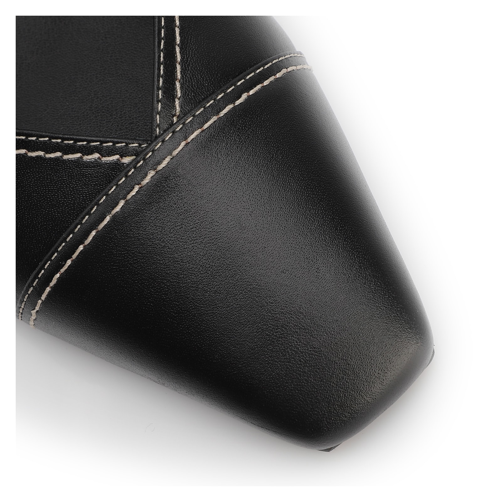 Scarpin Preto Salto Bloco Médio Couro Pesponto Slingback