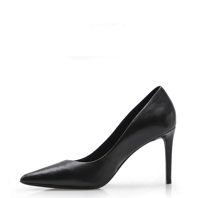Scarpin Preto Salto Fino Alto Couro Classic - foto 5