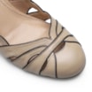 Scarpin Recortes Couro Bege/Preto - imagem 6
