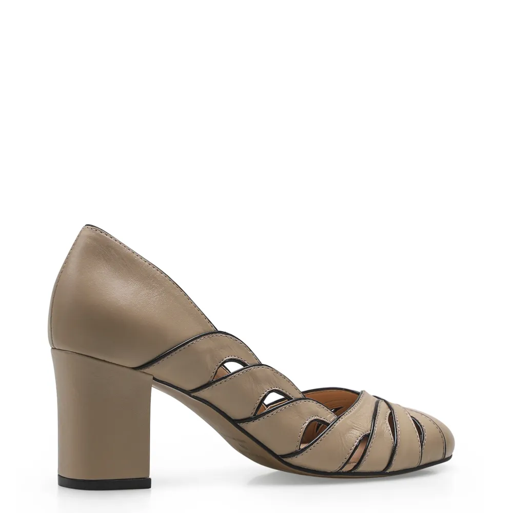 Scarpin Recortes Couro Bege/Preto - imagem 3