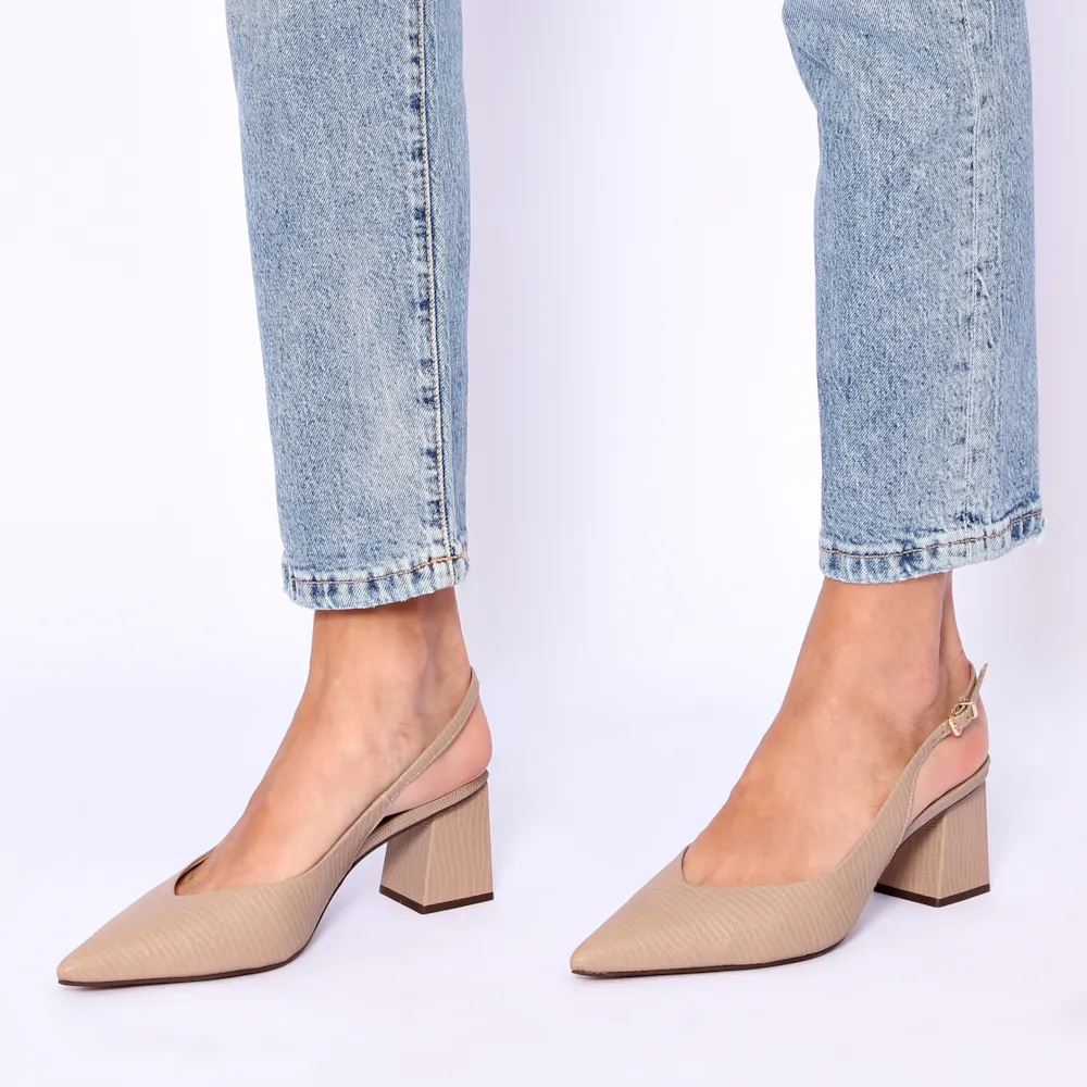 Scarpin Slingback Couro Lezard Bege - imagem 2