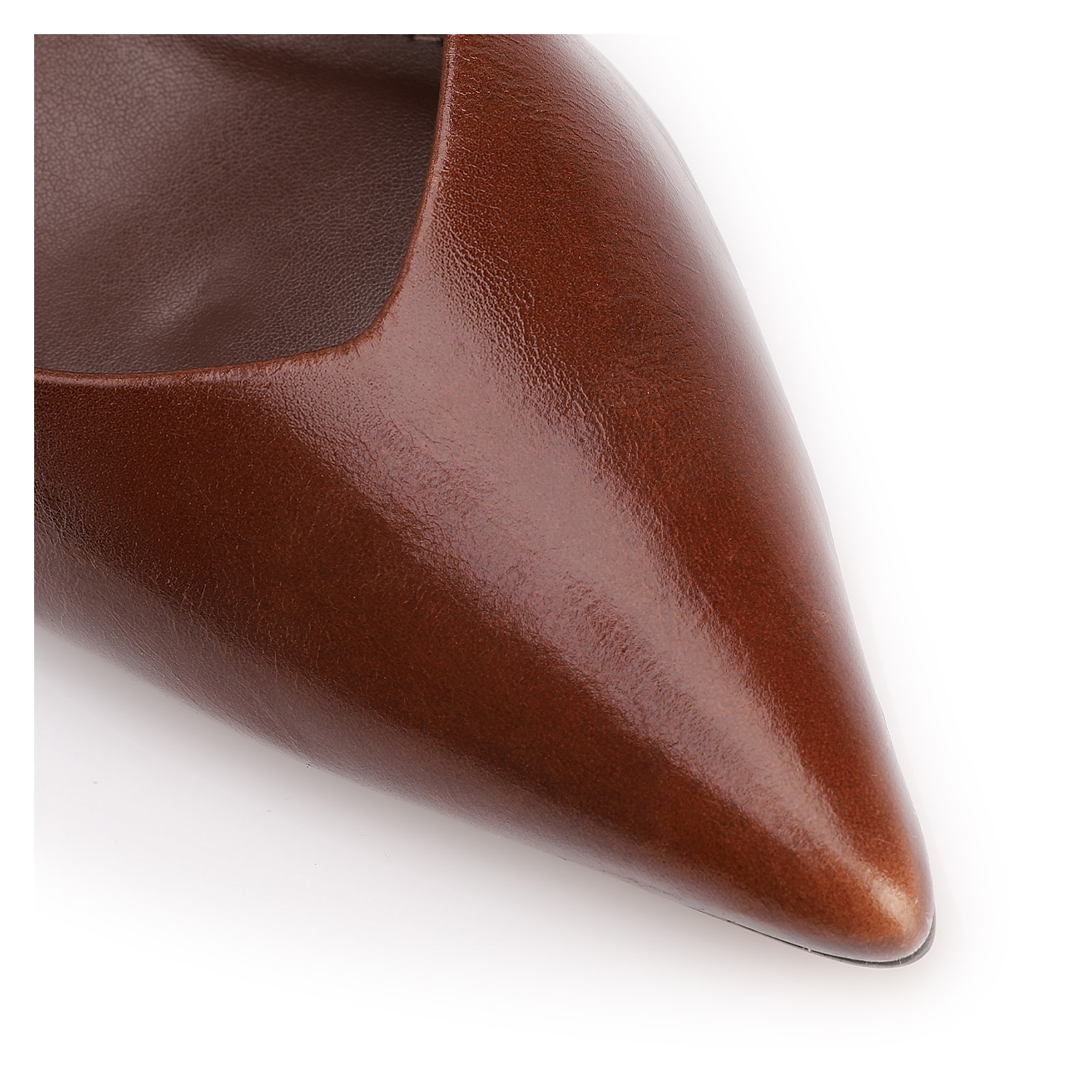 Scarpin Slingback Marrom Salto Bloco Médio Couro Bico Fino Slingback