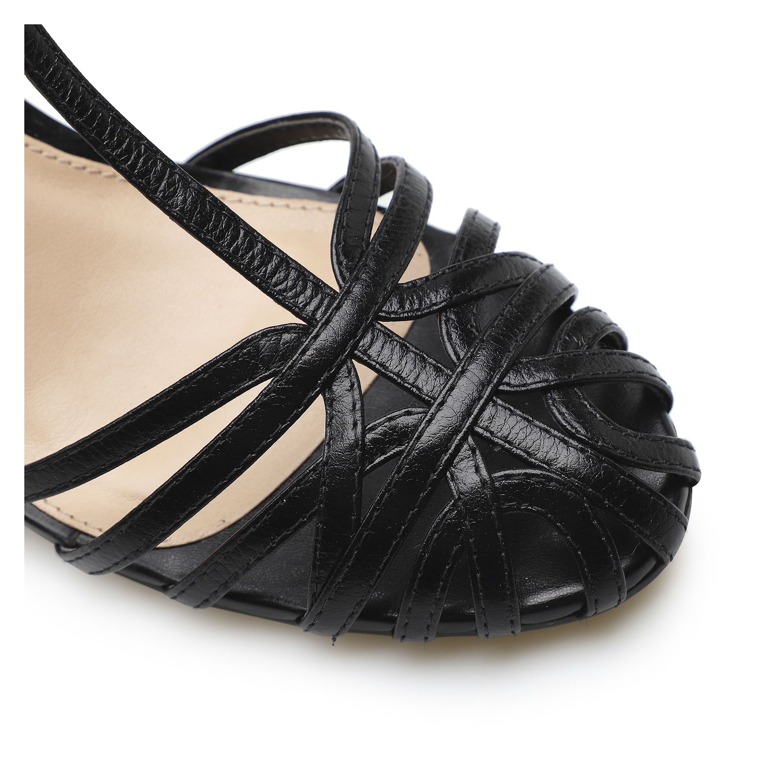 Scarpin Tira t Couro Preto