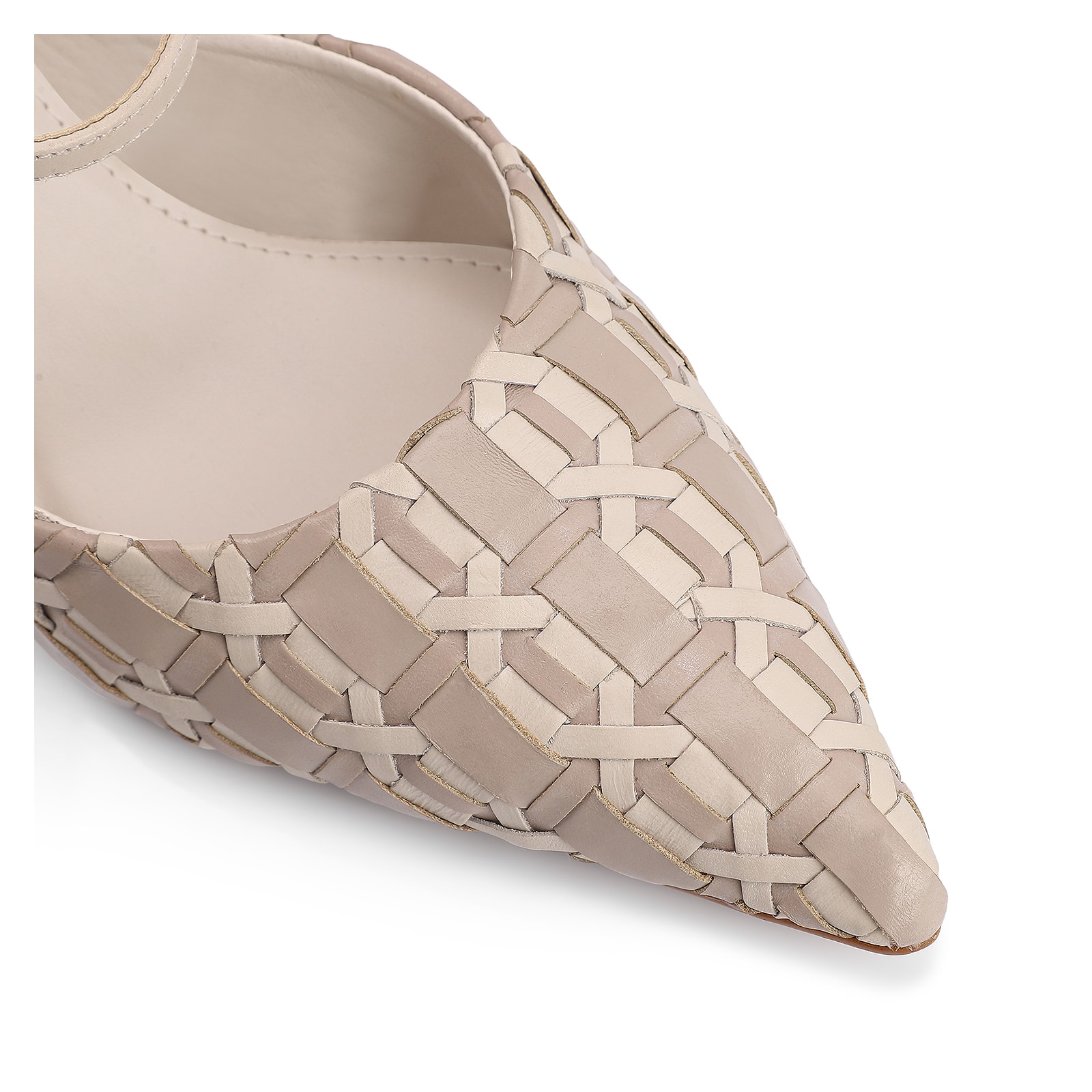 Scarpin Tressê Couro Off White/Bege