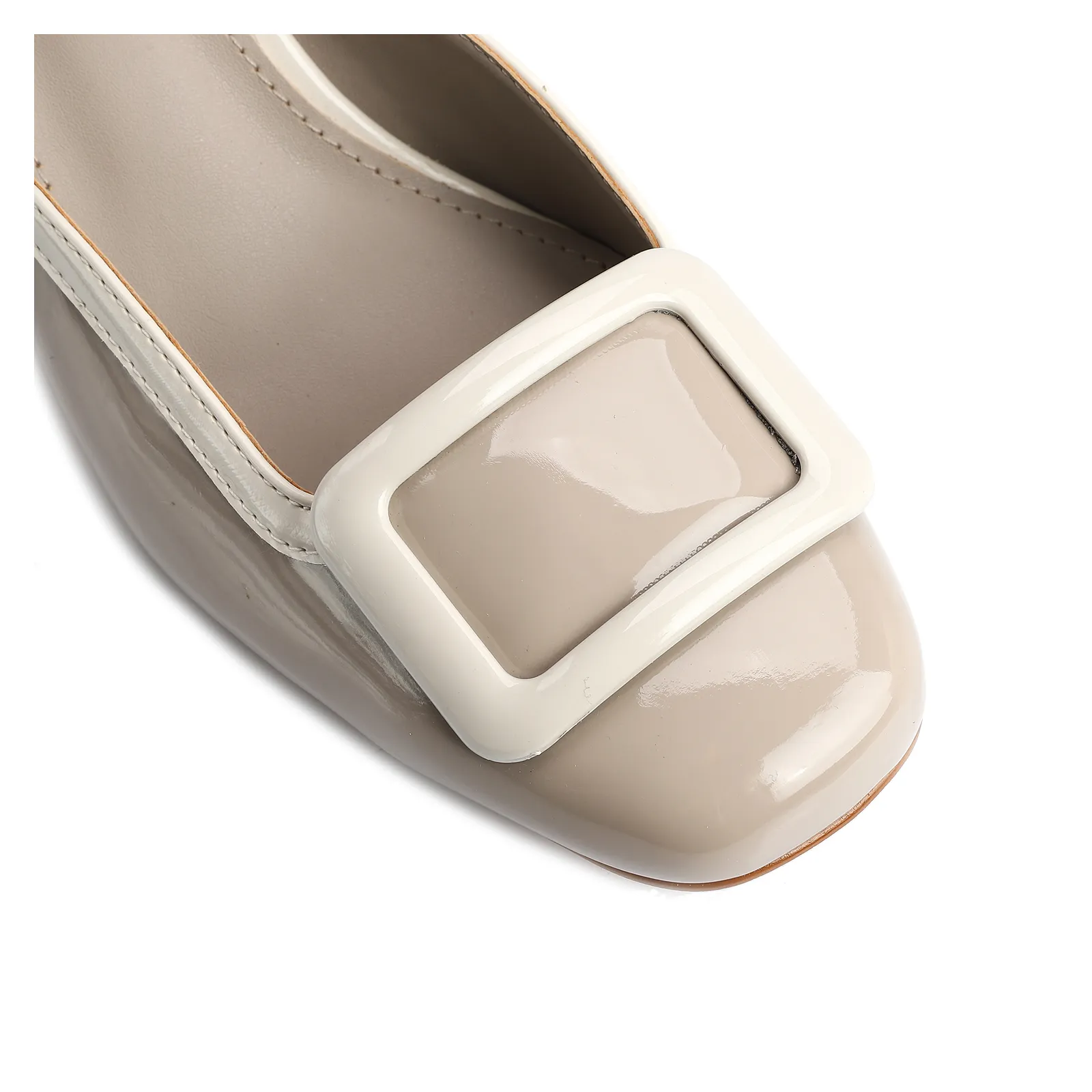 Scarpin Verniz Bege/Branco