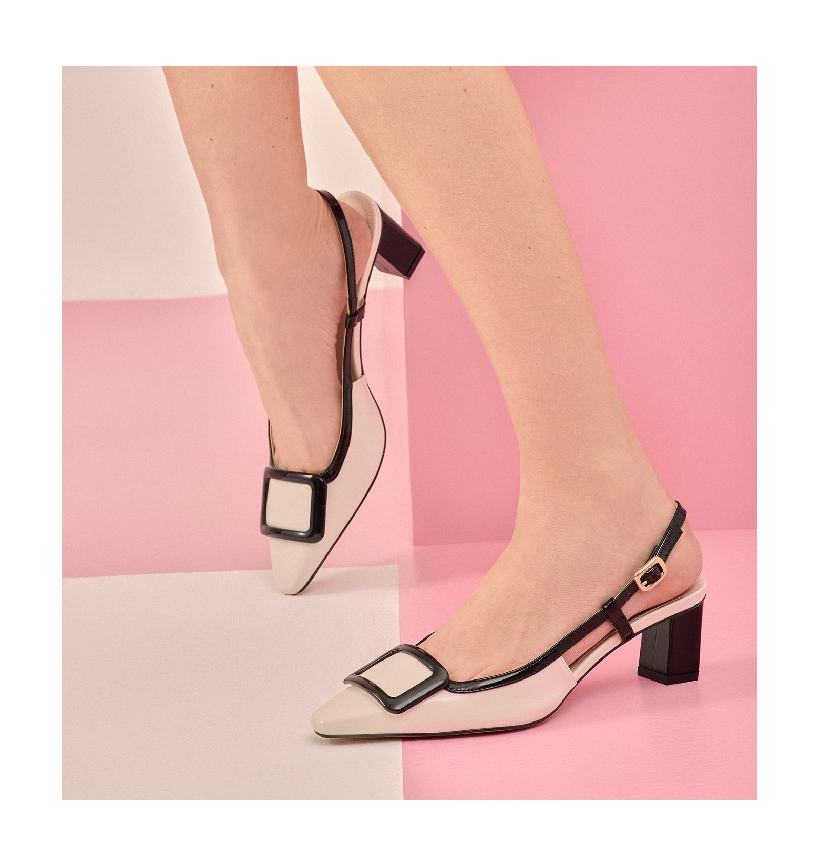 Scarpin Verniz Off White/Preto