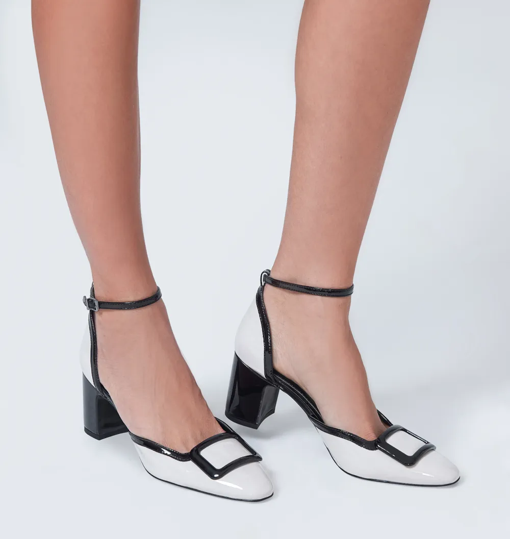 Scarpin Verniz Off White/Preto - imagem 2