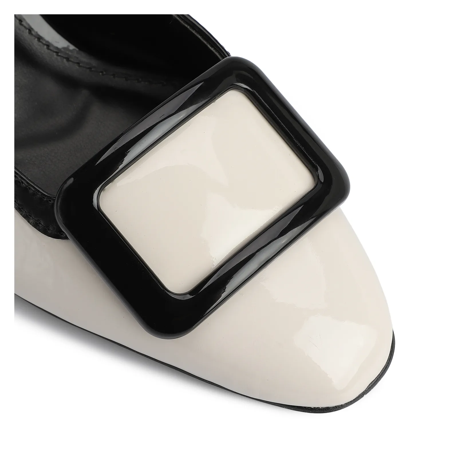 Scarpin Verniz Off White/Preto