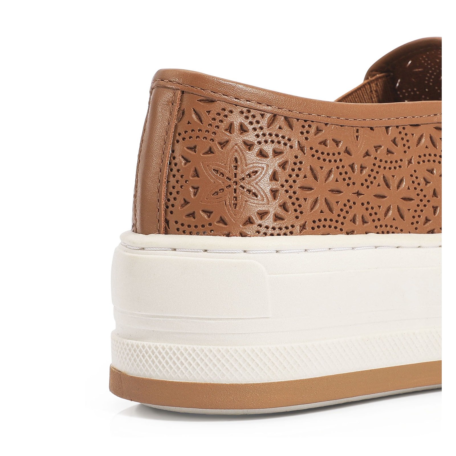 Slip On Couro Caramelo