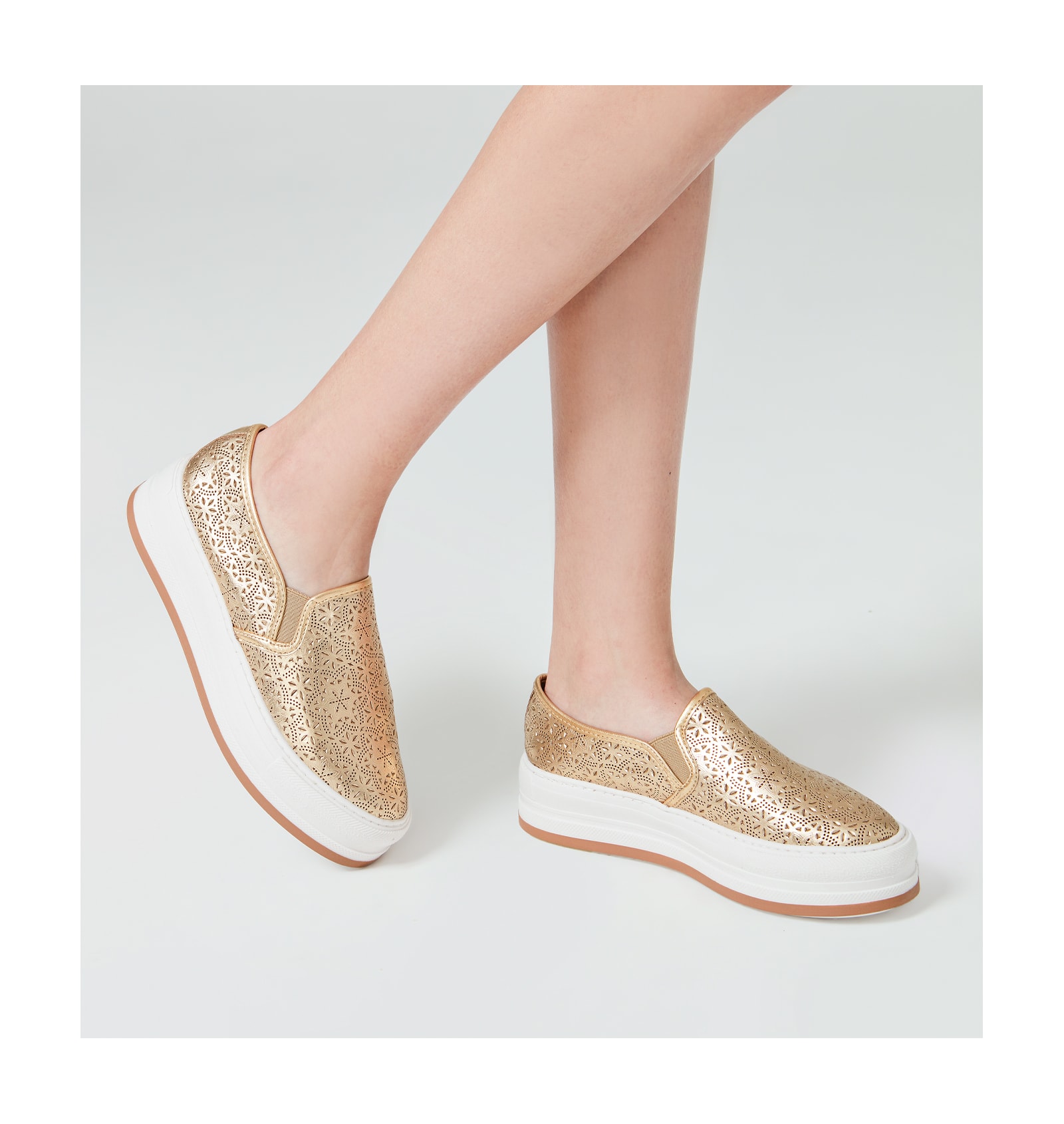 Slip On Couro Champagne