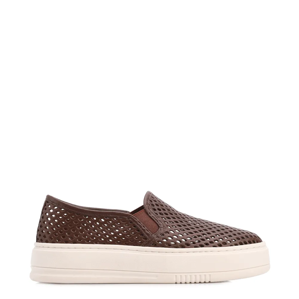 Tênis Marrom Couro Recortes Slip On - imagem 2