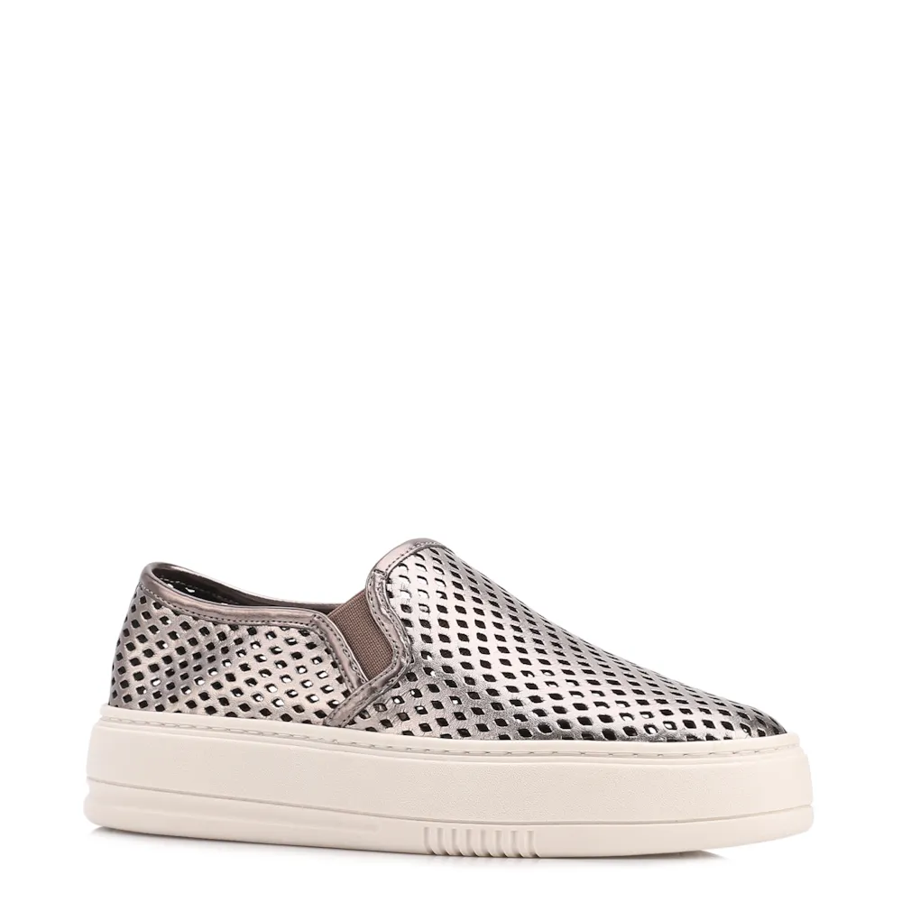 Tênis Prata Couro Recortes Slip On