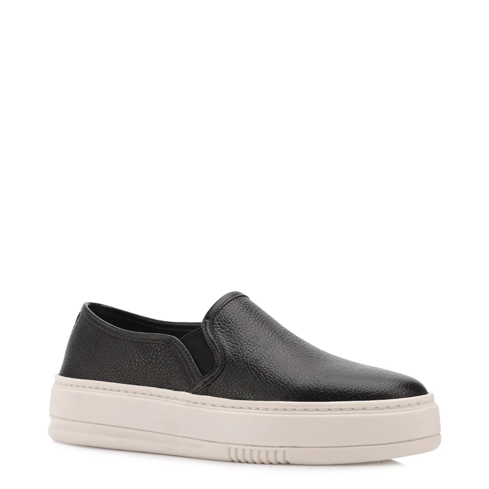 Tênis Preto Couro Slip On