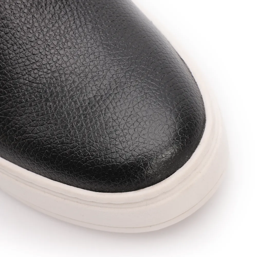 Tênis Preto Couro Slip On - imagem 6
