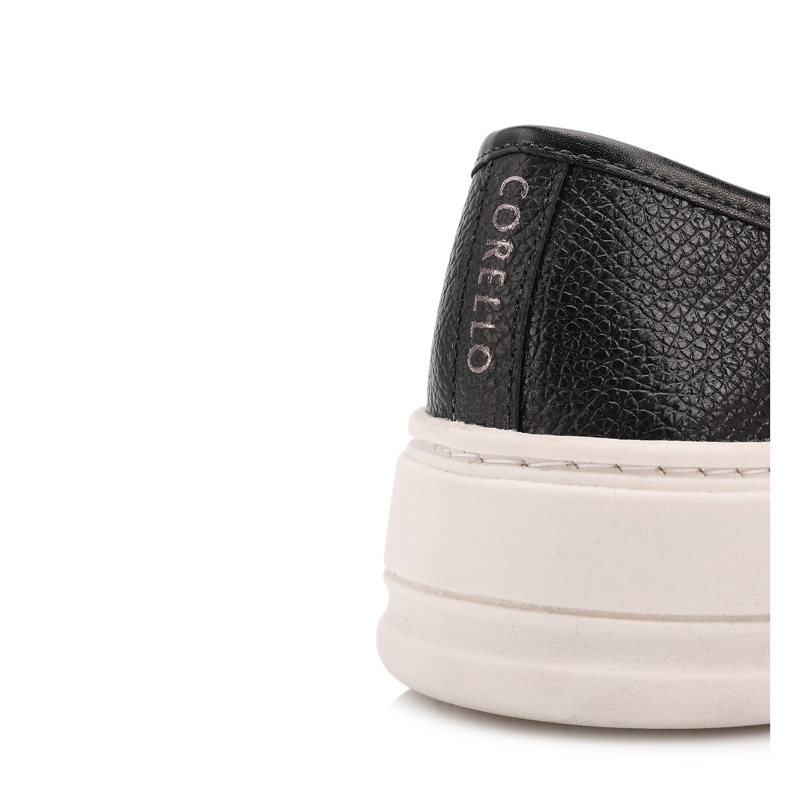 Tênis Preto Couro Slip On